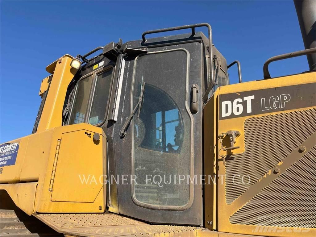 CAT D6T LGPVPT Buldozer sobre oruga