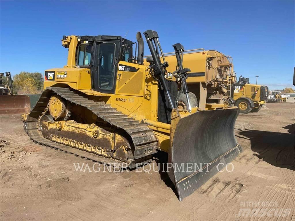 CAT D6T LGPVPT Buldozer sobre oruga