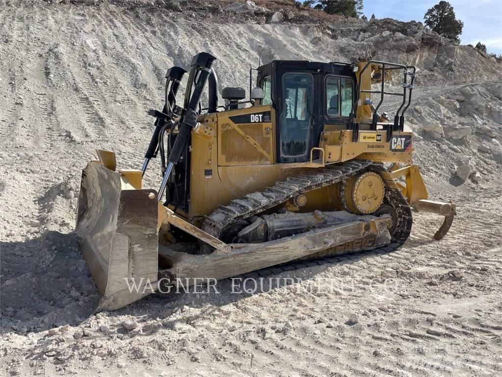 CAT D6T XL Buldozer sobre oruga