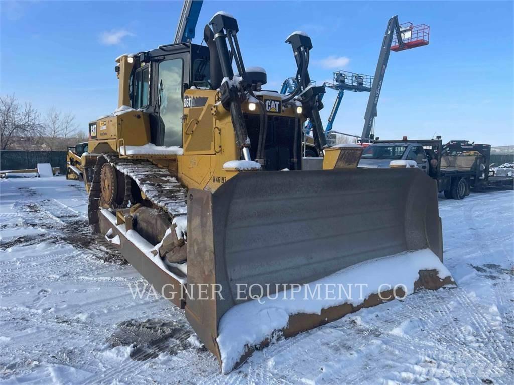 CAT D6T XL Buldozer sobre oruga