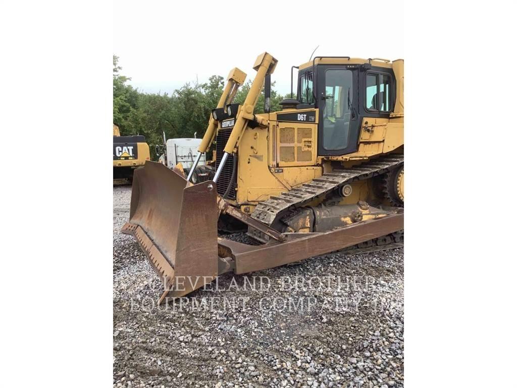 CAT D6T XW Buldozer sobre oruga