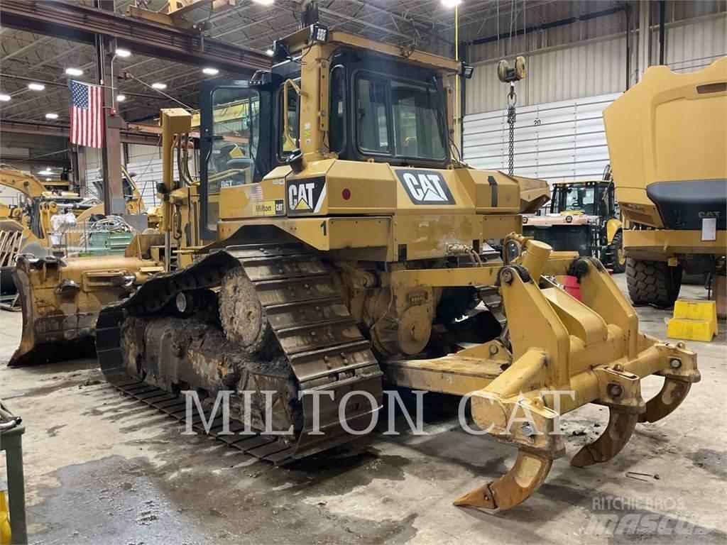 CAT D6T XW Buldozer sobre oruga