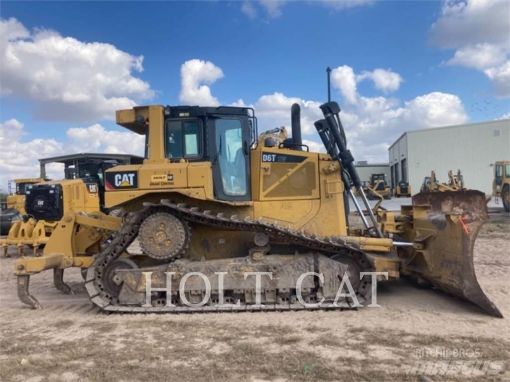 CAT D6T XWVP Buldozer sobre oruga
