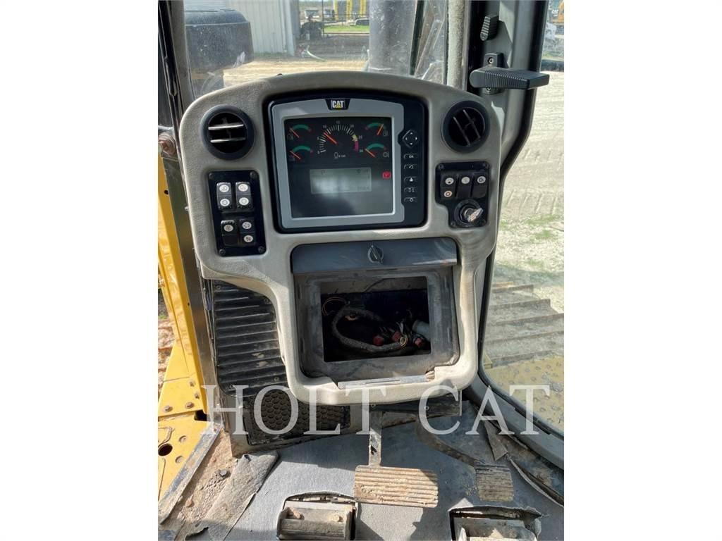 CAT D6T XWVPRI Buldozer sobre oruga