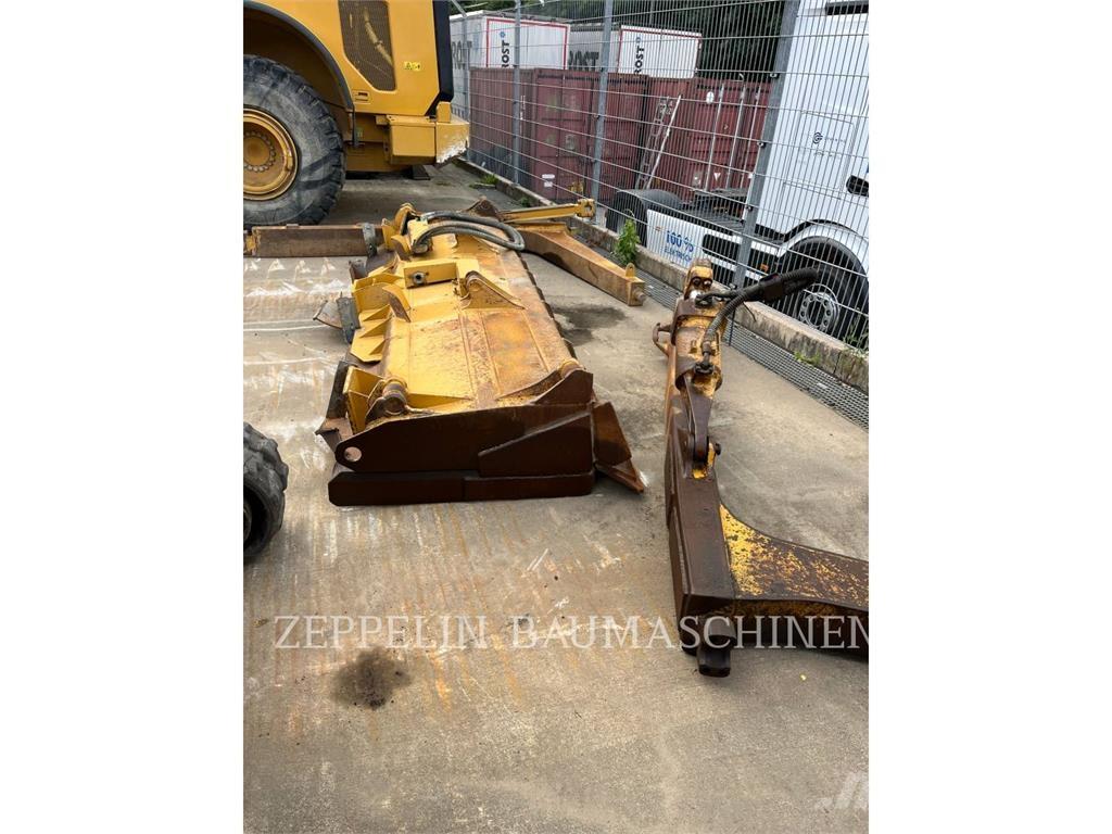 CAT D6TM Buldozer sobre oruga