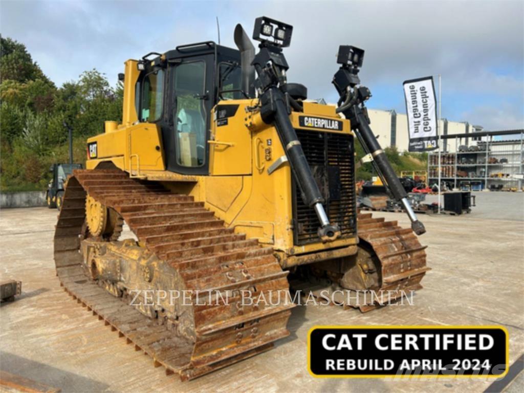 CAT D6TM Buldozer sobre oruga