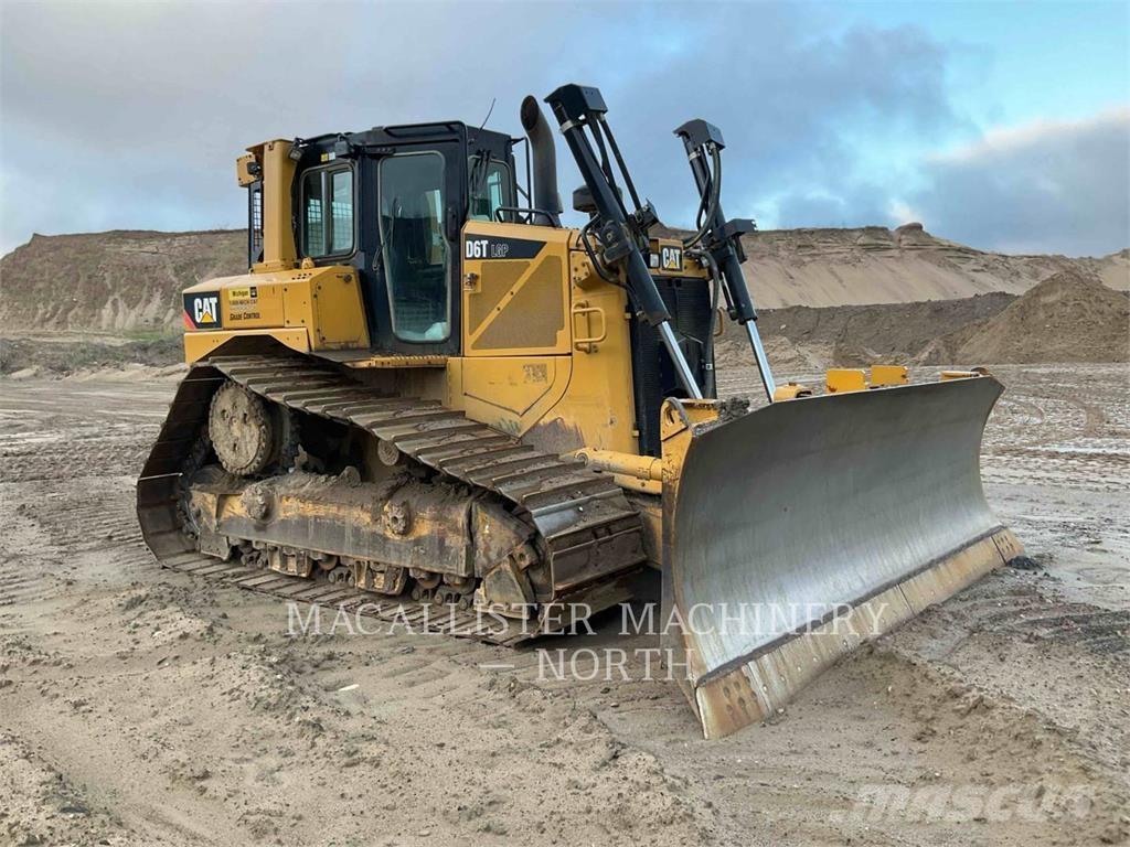 CAT D6TVP Buldozer sobre oruga