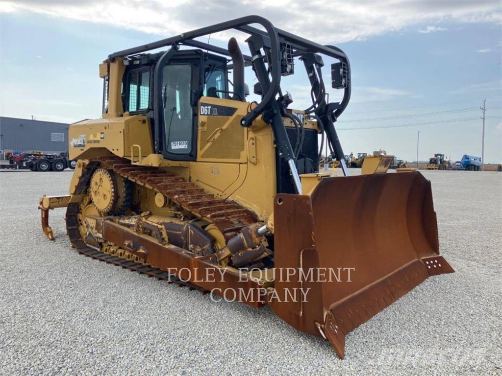 CAT D6TXLSUA Buldozer sobre oruga