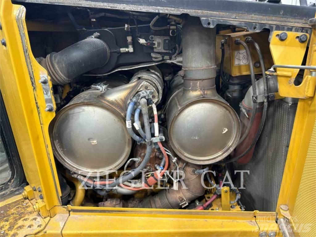 CAT D6XE Buldozer sobre oruga