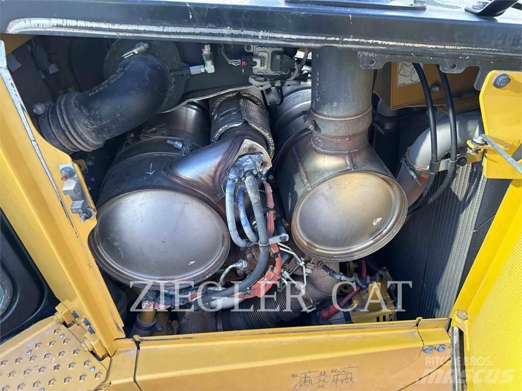 CAT D6XE Buldozer sobre oruga