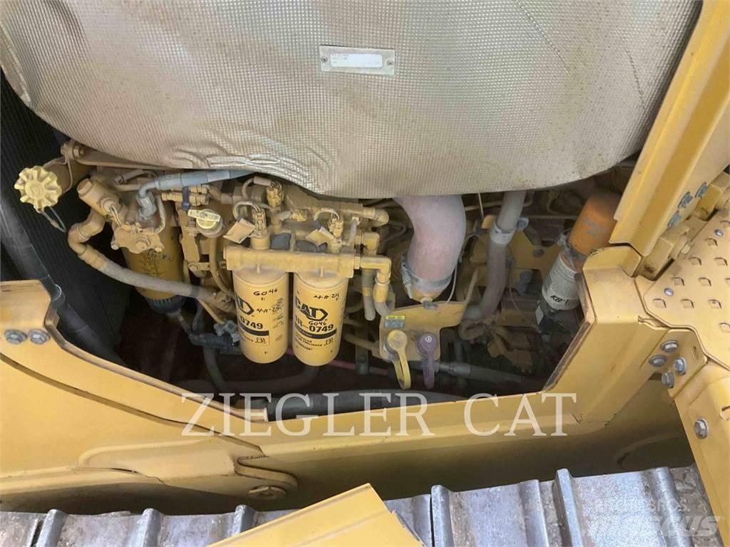 CAT D6XE Buldozer sobre oruga