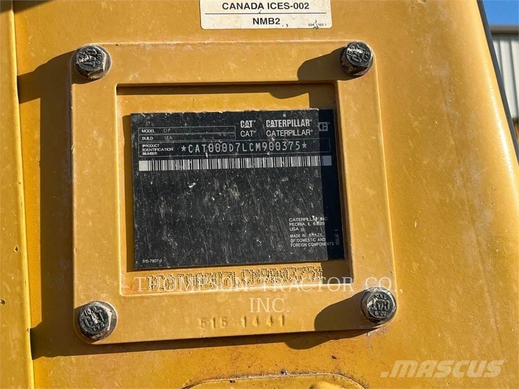 CAT D7 Buldozer sobre oruga