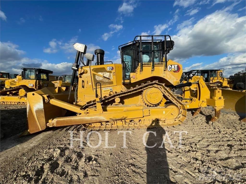 CAT D7 Buldozer sobre oruga