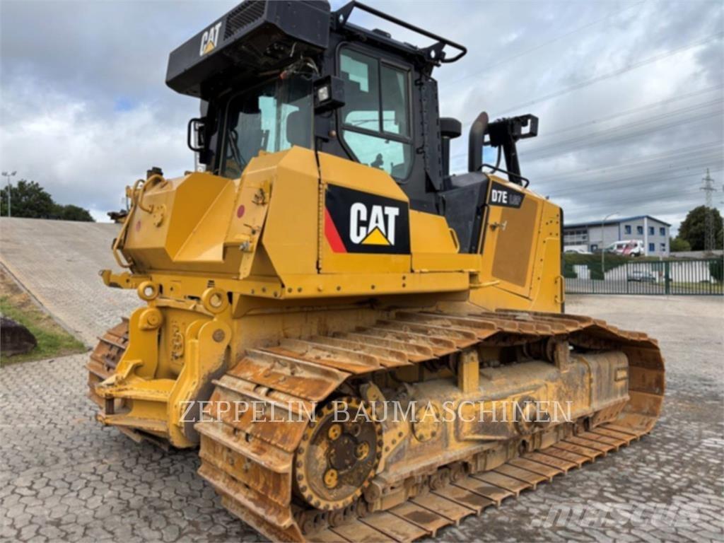 CAT D7E Buldozer sobre oruga
