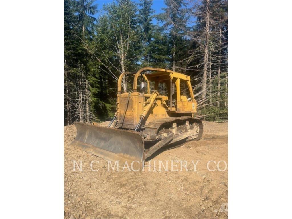 CAT D7G Buldozer sobre oruga