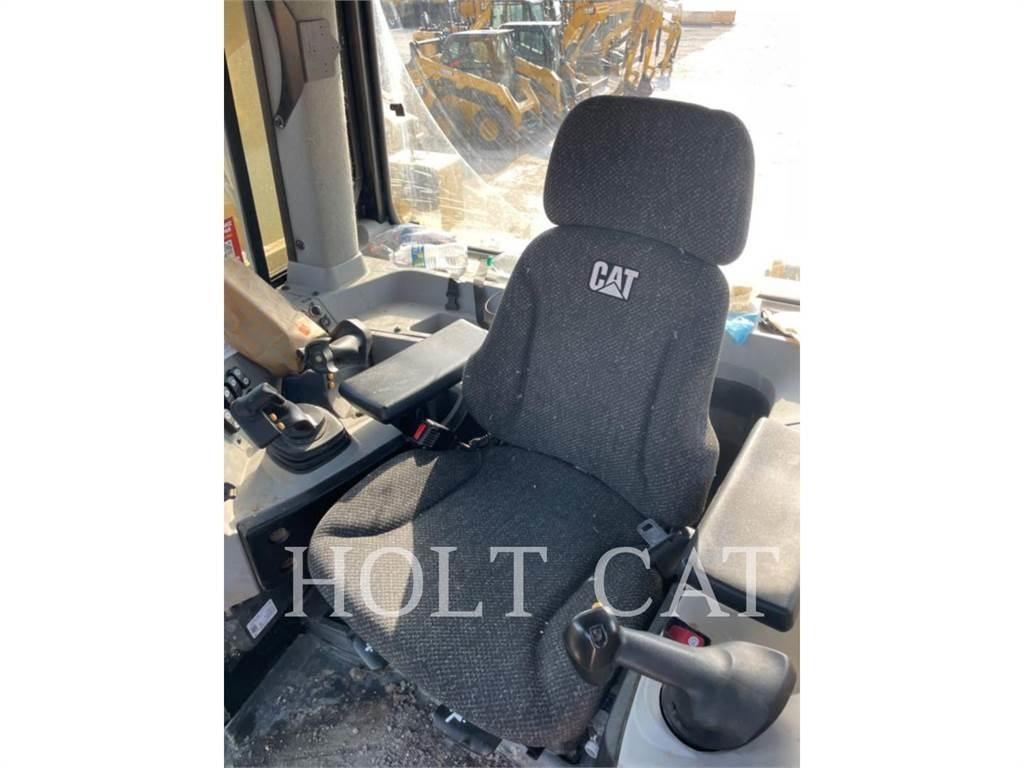CAT D8 Buldozer sobre oruga