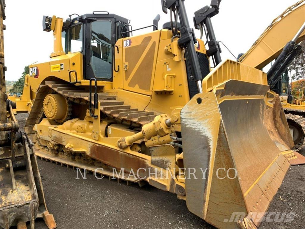 CAT D8 Buldozer sobre oruga