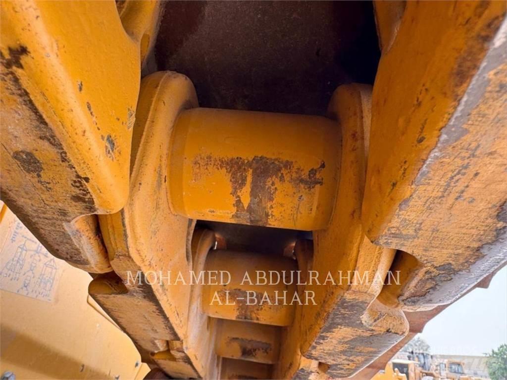 CAT D8-19 Buldozer sobre oruga