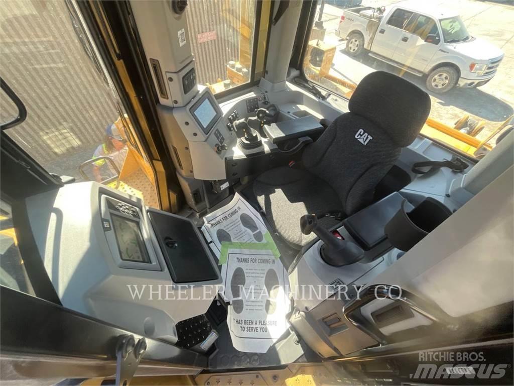 CAT D8 SU Buldozer sobre oruga