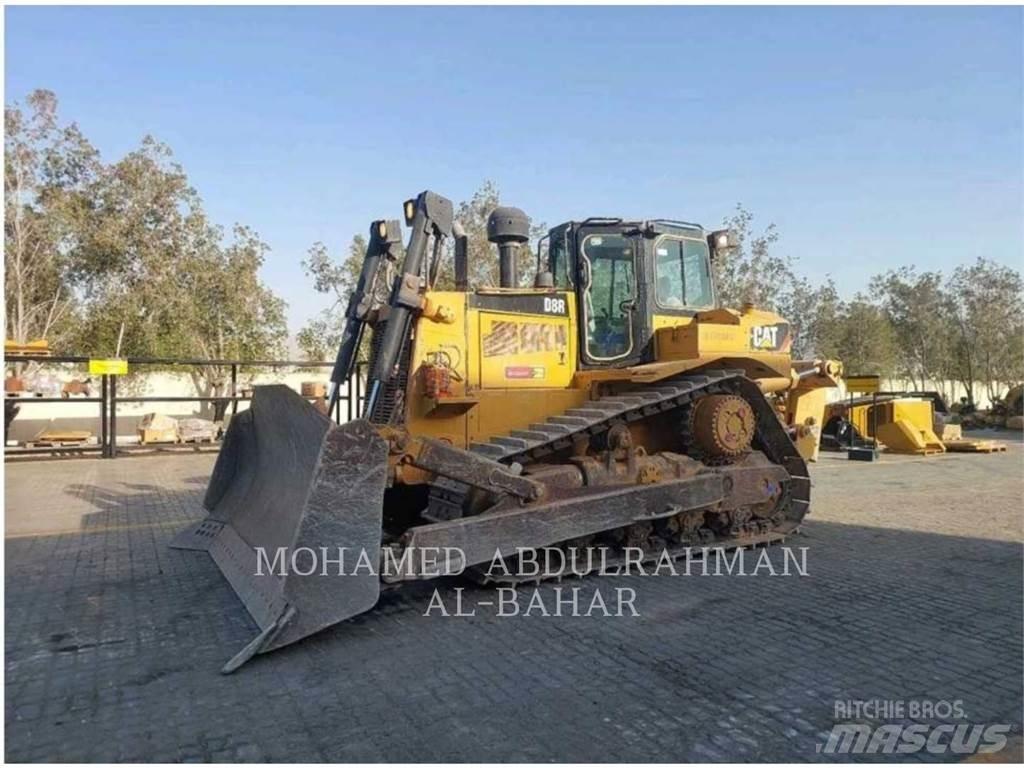 CAT D8R Buldozer sobre oruga