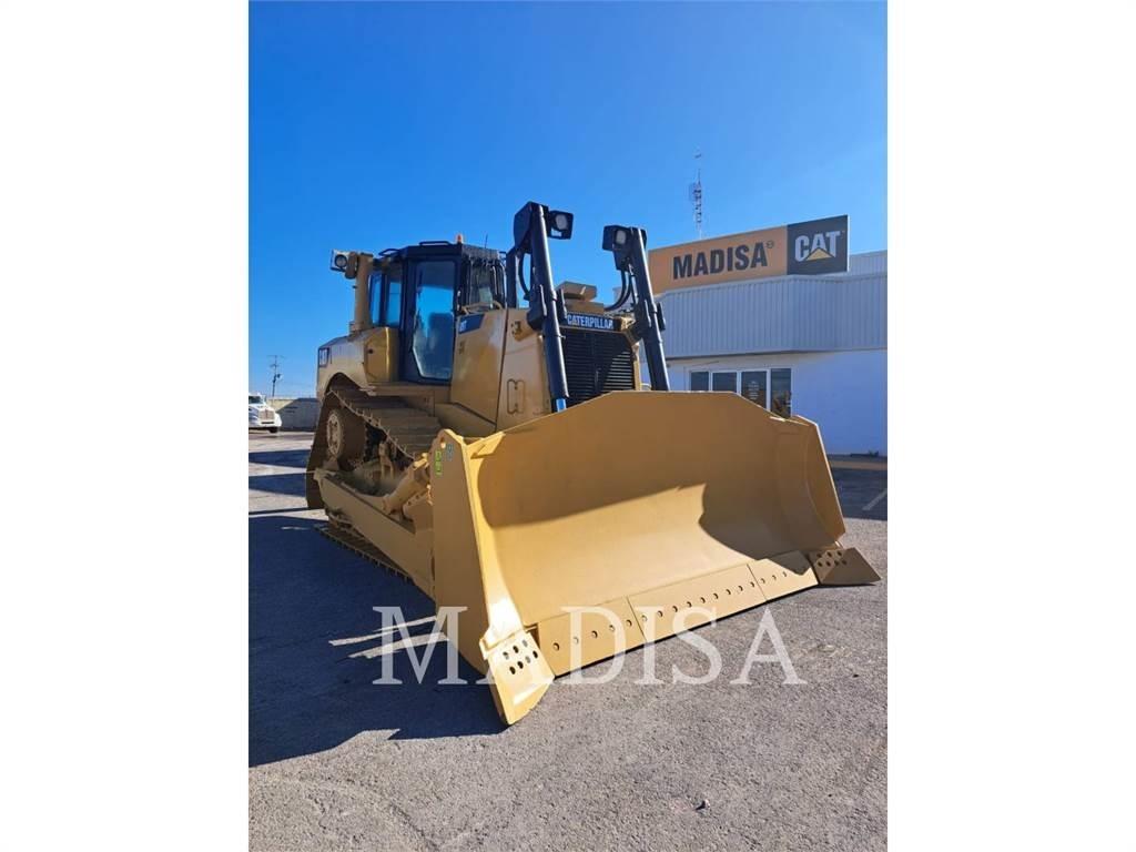 CAT D8T Buldozer sobre oruga