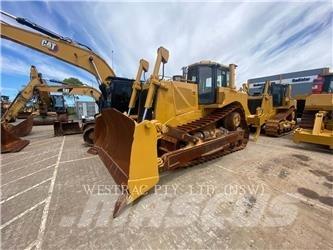 CAT D8T Buldozer sobre oruga