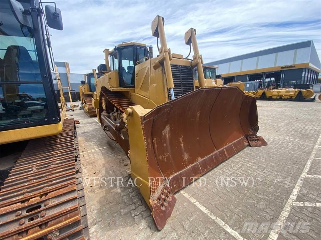 CAT D8T Buldozer sobre oruga