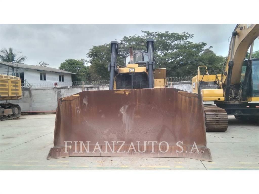 CAT D8T Buldozer sobre oruga