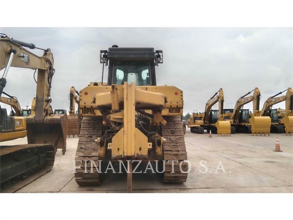 CAT D8T Buldozer sobre oruga
