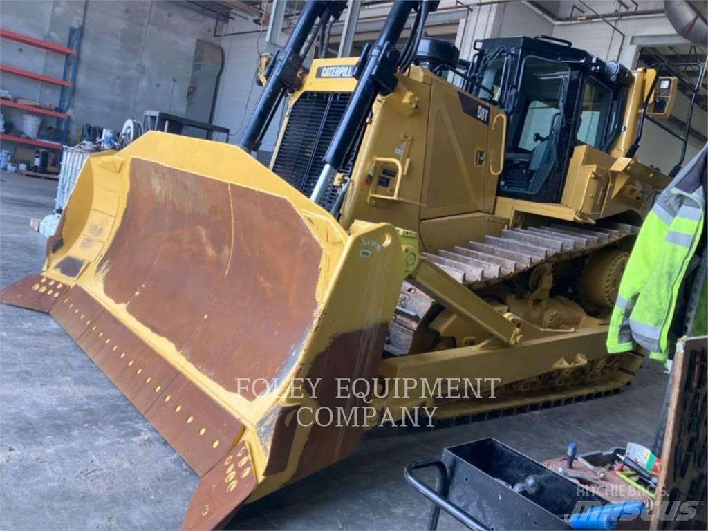 CAT D8T Buldozer sobre oruga