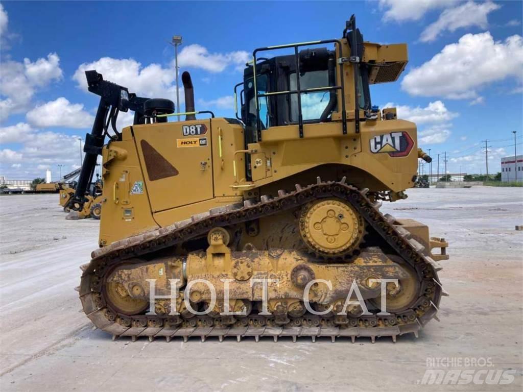 CAT D8T Buldozer sobre oruga