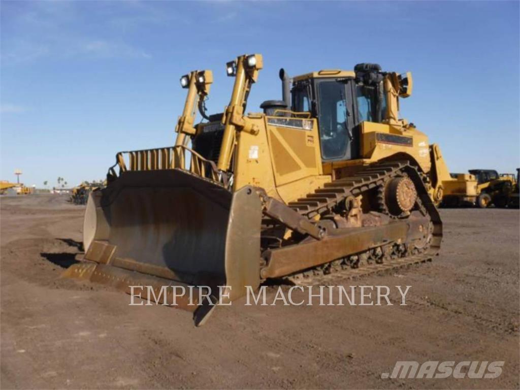 CAT D8T Buldozer sobre oruga