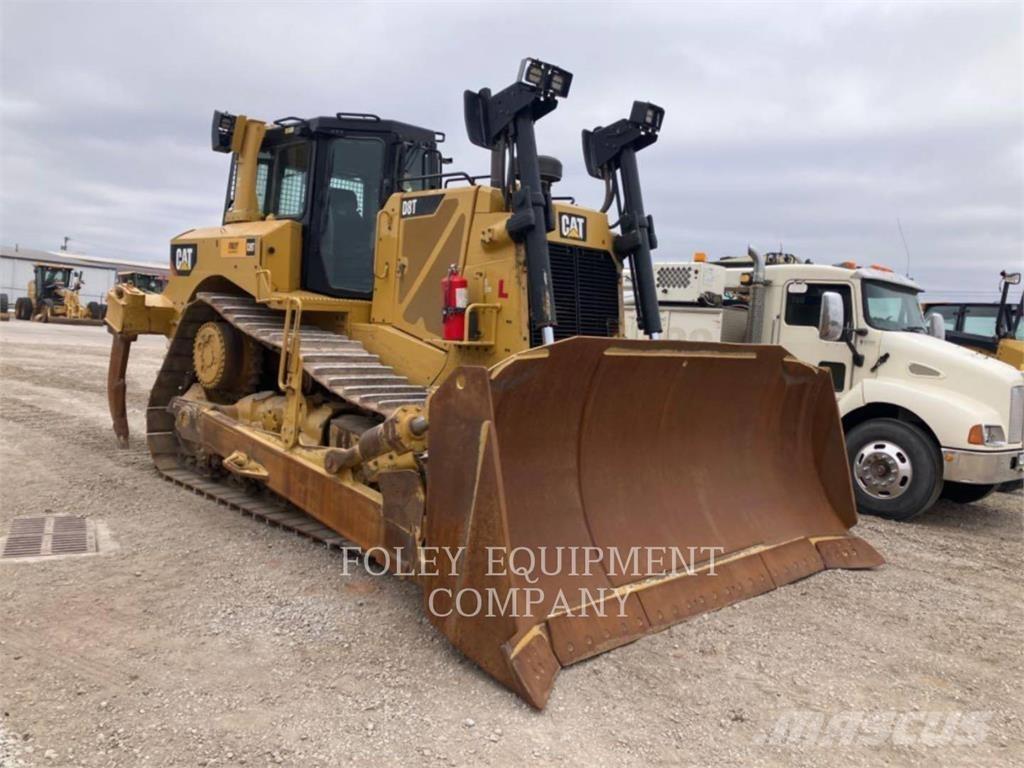 CAT D8T Buldozer sobre oruga