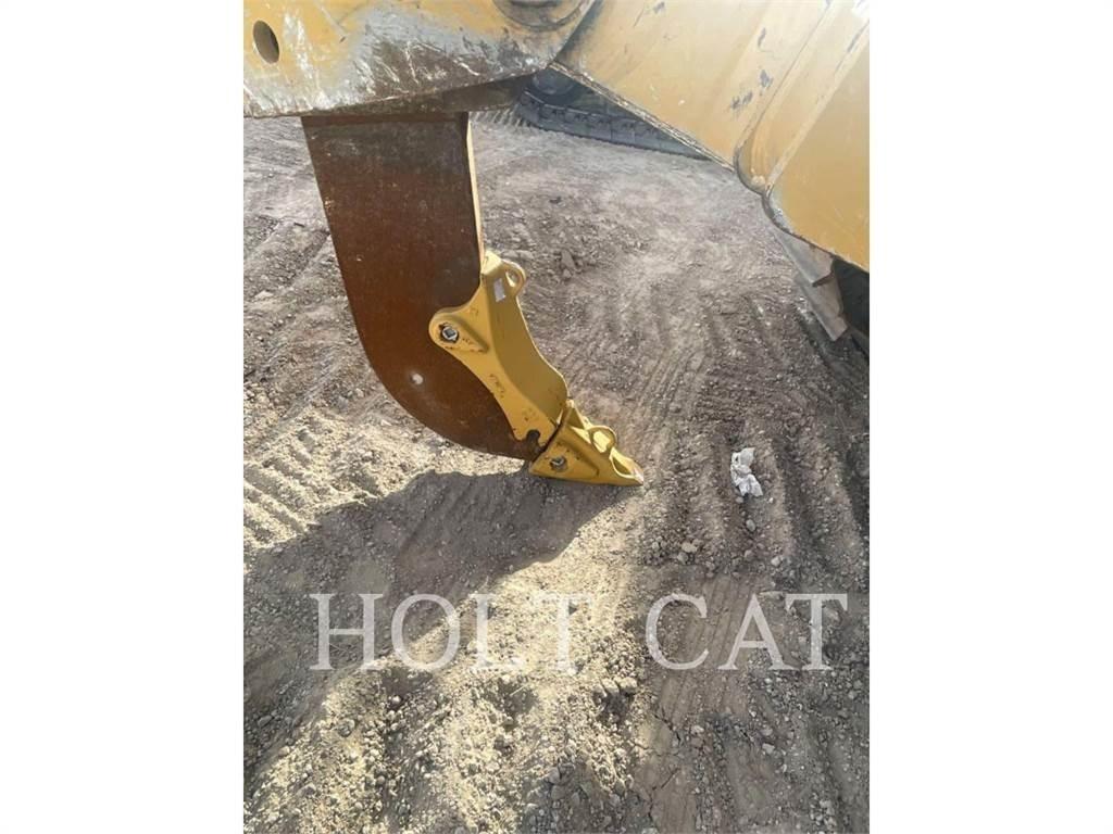 CAT D9 Buldozer sobre oruga