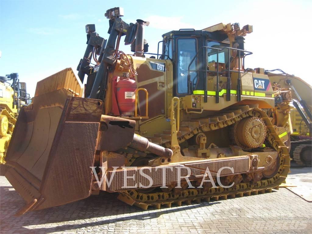 CAT D9T Buldozer sobre oruga