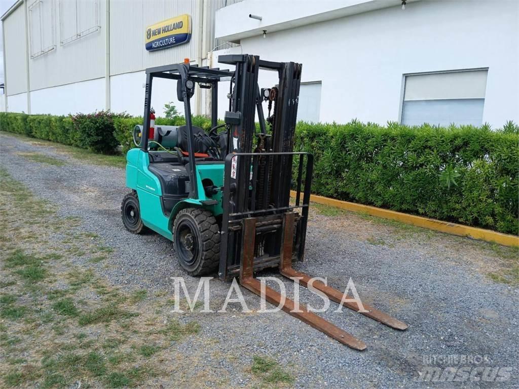 CAT FG30N5-GLE Otras carretillas elevadoras