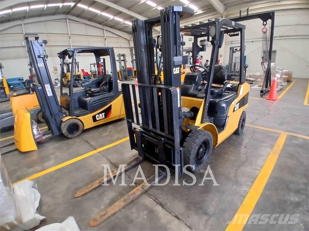 CAT LIFT TRUCKS DP25NM Otras carretillas elevadoras