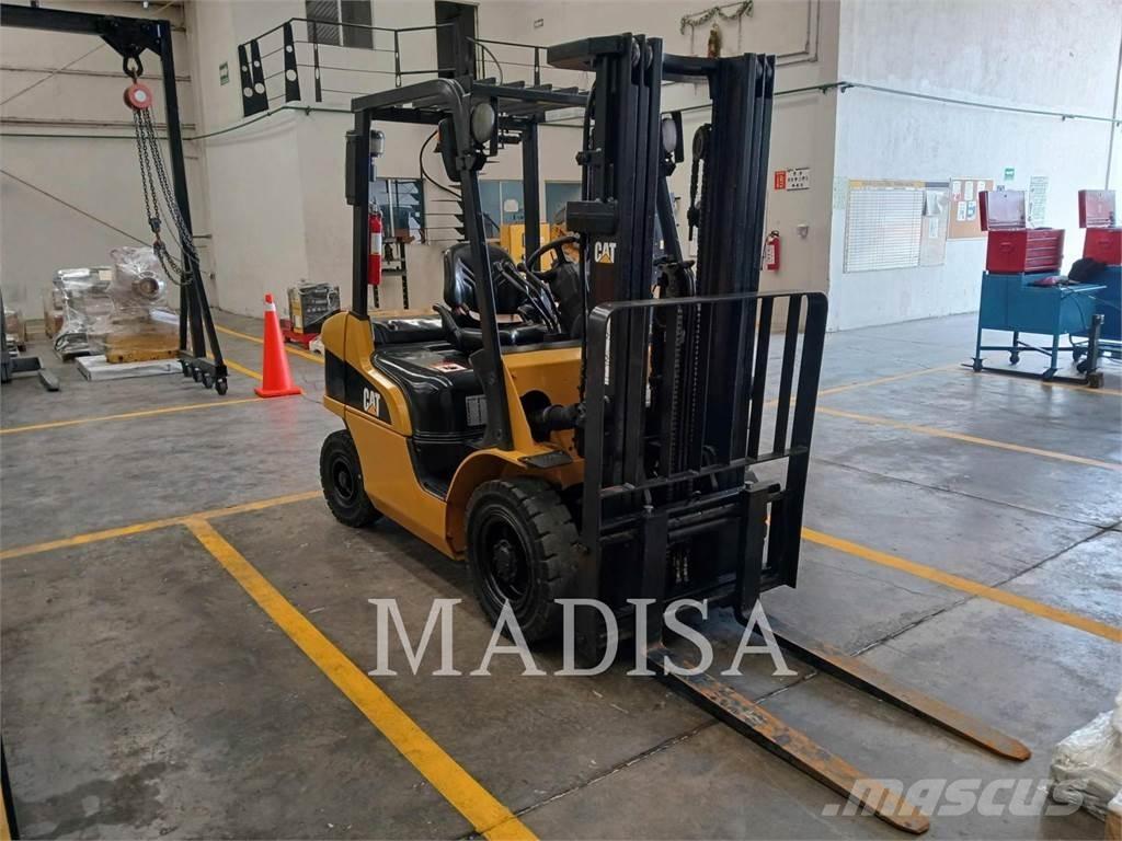CAT LIFT TRUCKS DP25NM Otras carretillas elevadoras