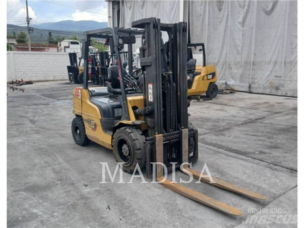 CAT LIFT TRUCKS DP30NM Carretillas diesel