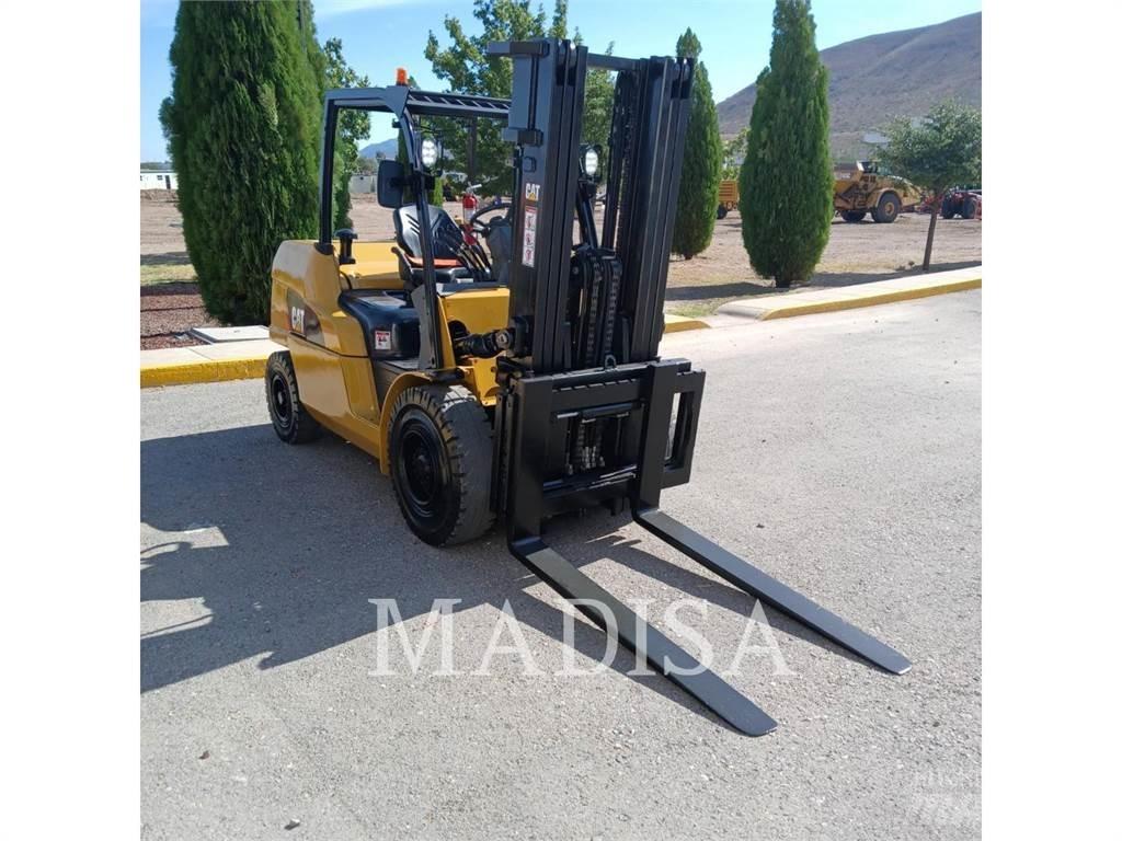 CAT LIFT TRUCKS DP50NM Carretillas diesel