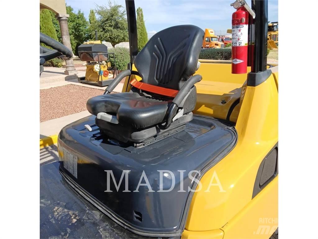 CAT LIFT TRUCKS DP50NM Carretillas diesel