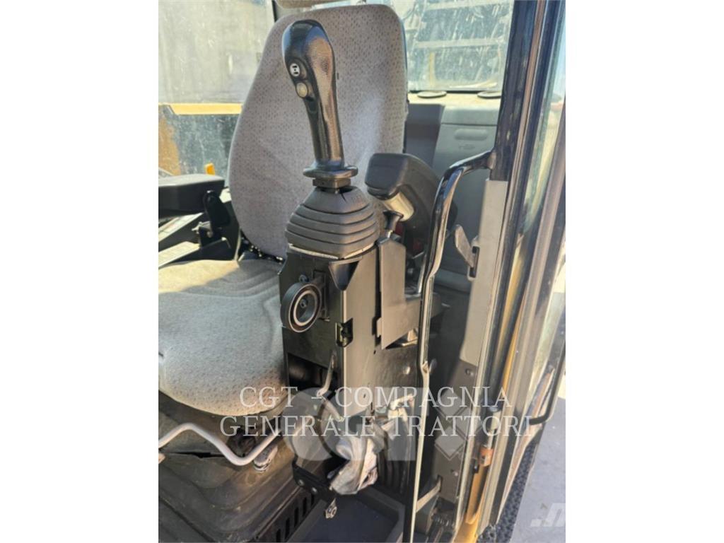 CAT MH3024 Excavadoras de ruedas