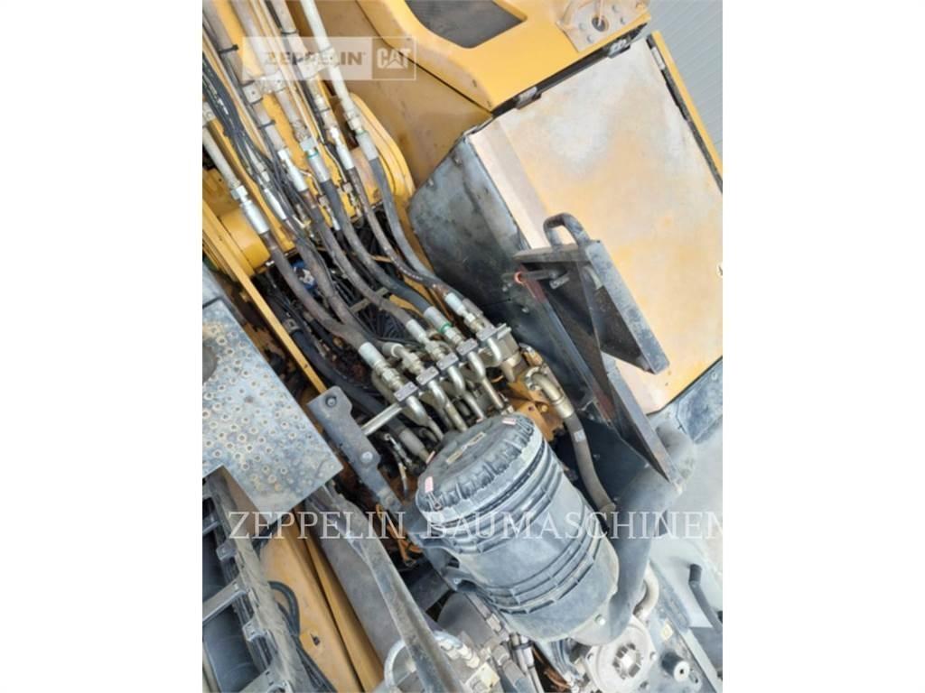 CAT MH3024-06C Excavadoras de demolición