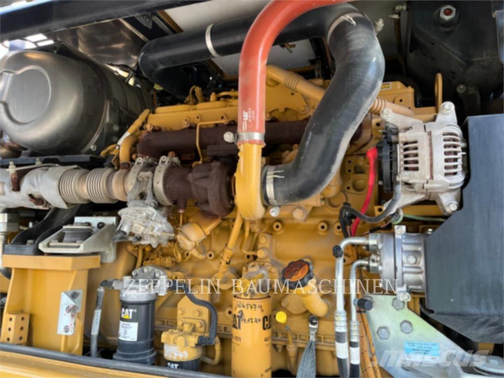 CAT MH3024-06C Excavadoras de demolición