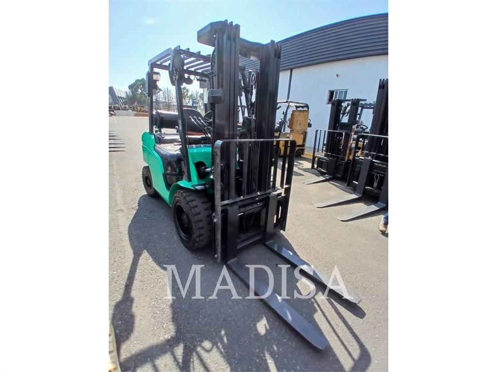 CAT MITSUBISHI FG30N-LP Otras carretillas elevadoras