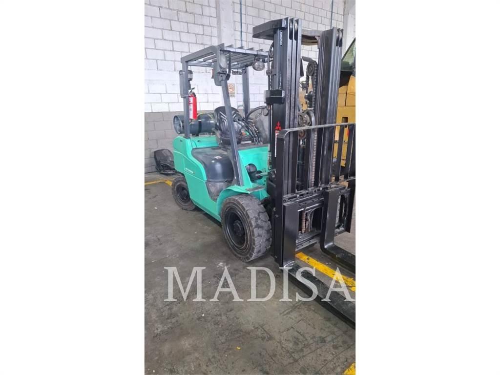 CAT MITSUBISHI FG30N-LP Otras carretillas elevadoras