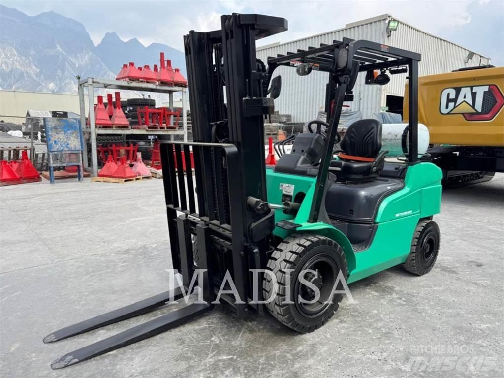 CAT MITSUBISHI FG30N-LP Otras carretillas elevadoras
