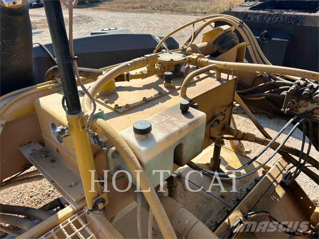 CAT RM300 Equipos para la estabilización de suelos y reciclaje de asfalto
