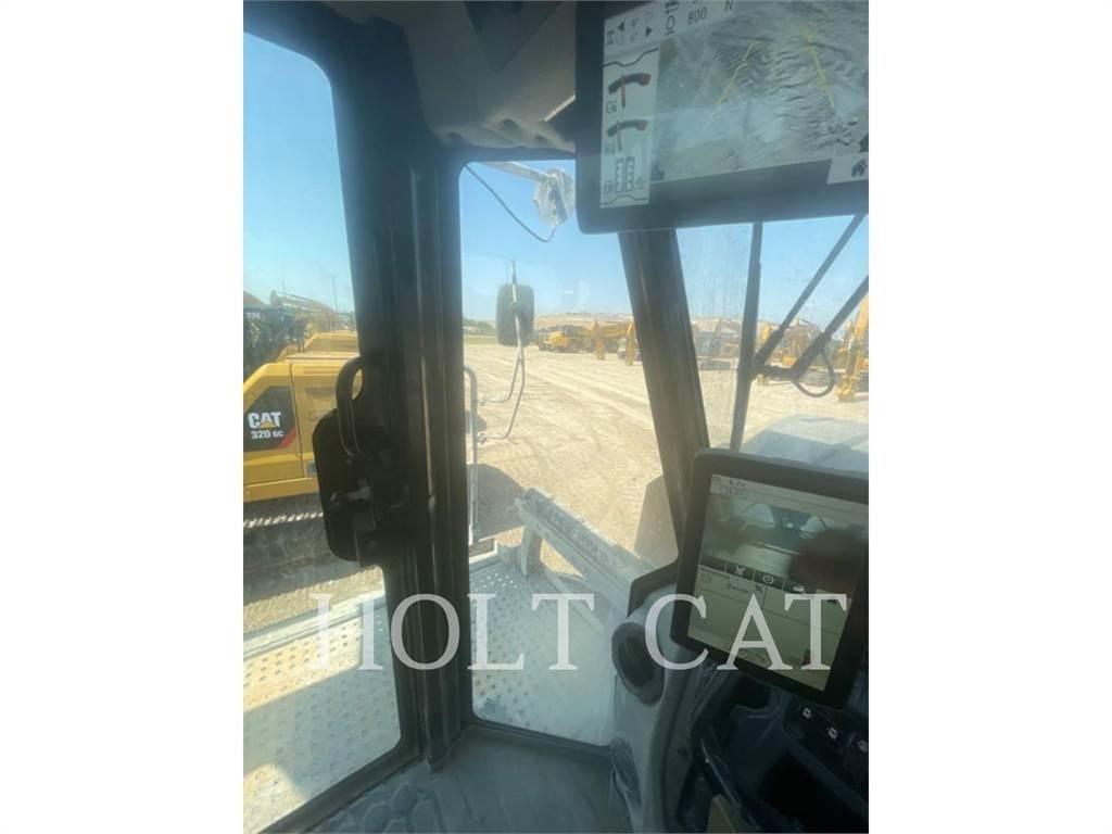 CAT RM400 CAB Equipos para la estabilización de suelos y reciclaje de asfalto