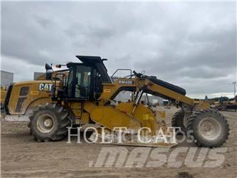 CAT RM400 CAB Equipos para la estabilización de suelos y reciclaje de asfalto